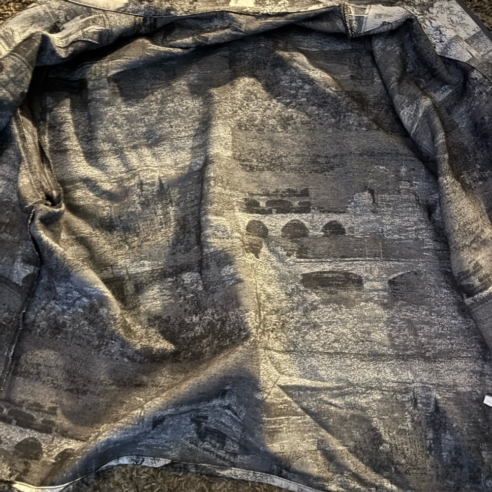 Beautiful jacket - Picture 6 of 6